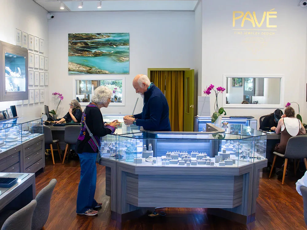 Hand Engraving at Pavé